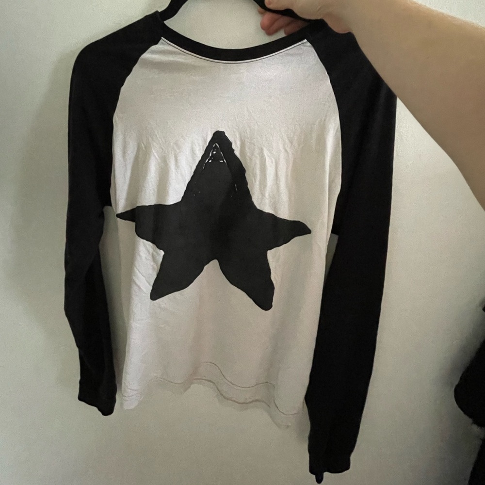 AUTHENTIC BASKET CASE TEE